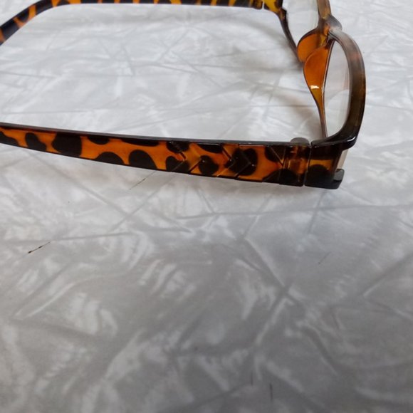 *Tortoiseshell Readers Magnifying Reading Eyeglass - Picture 3 of 8